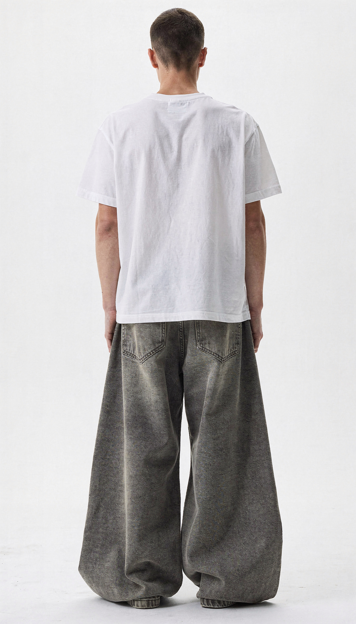 ウォッシュドグレー ワイドデニムパンツ