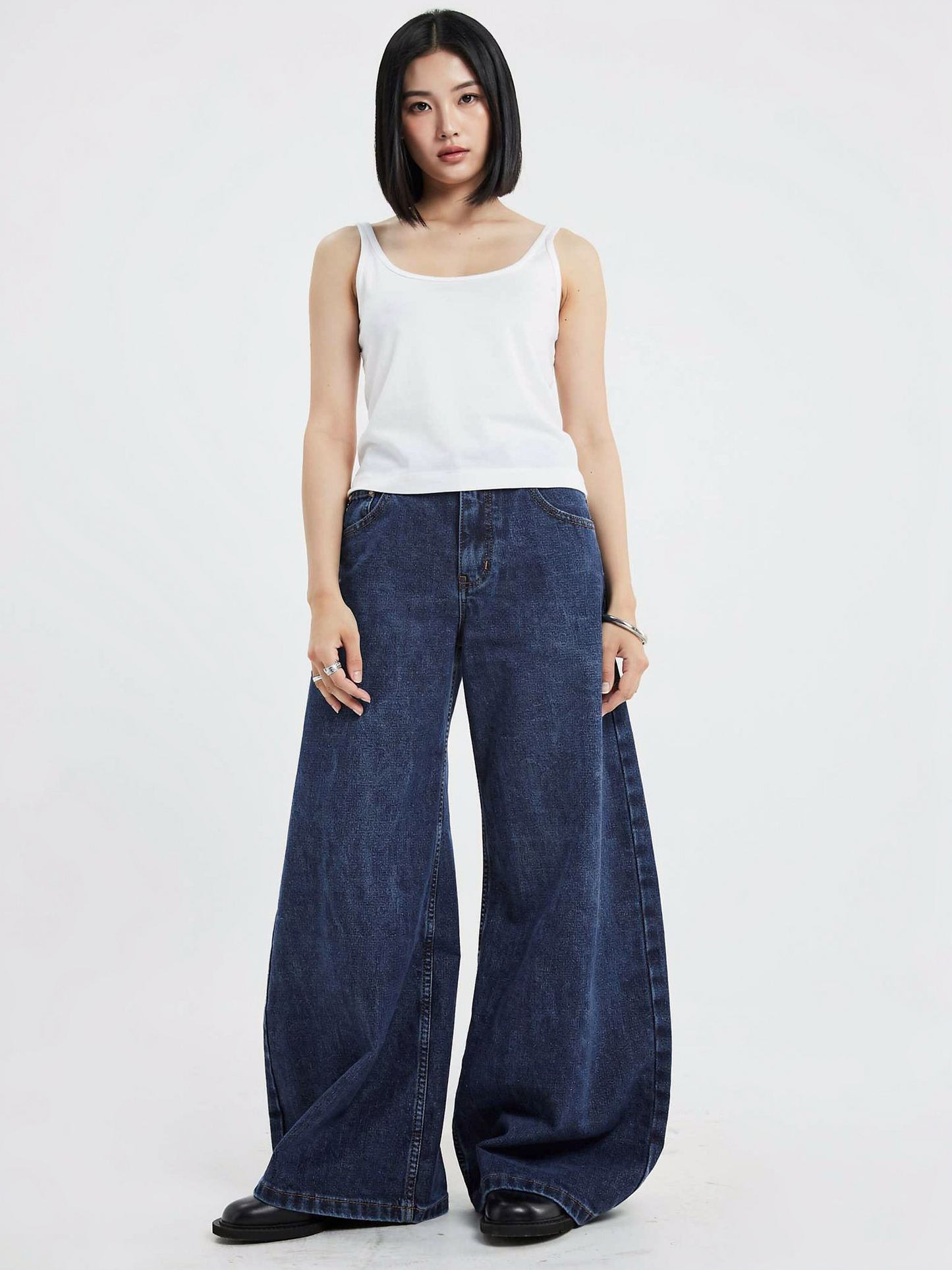 ディープブルーバルーンワイドデニム