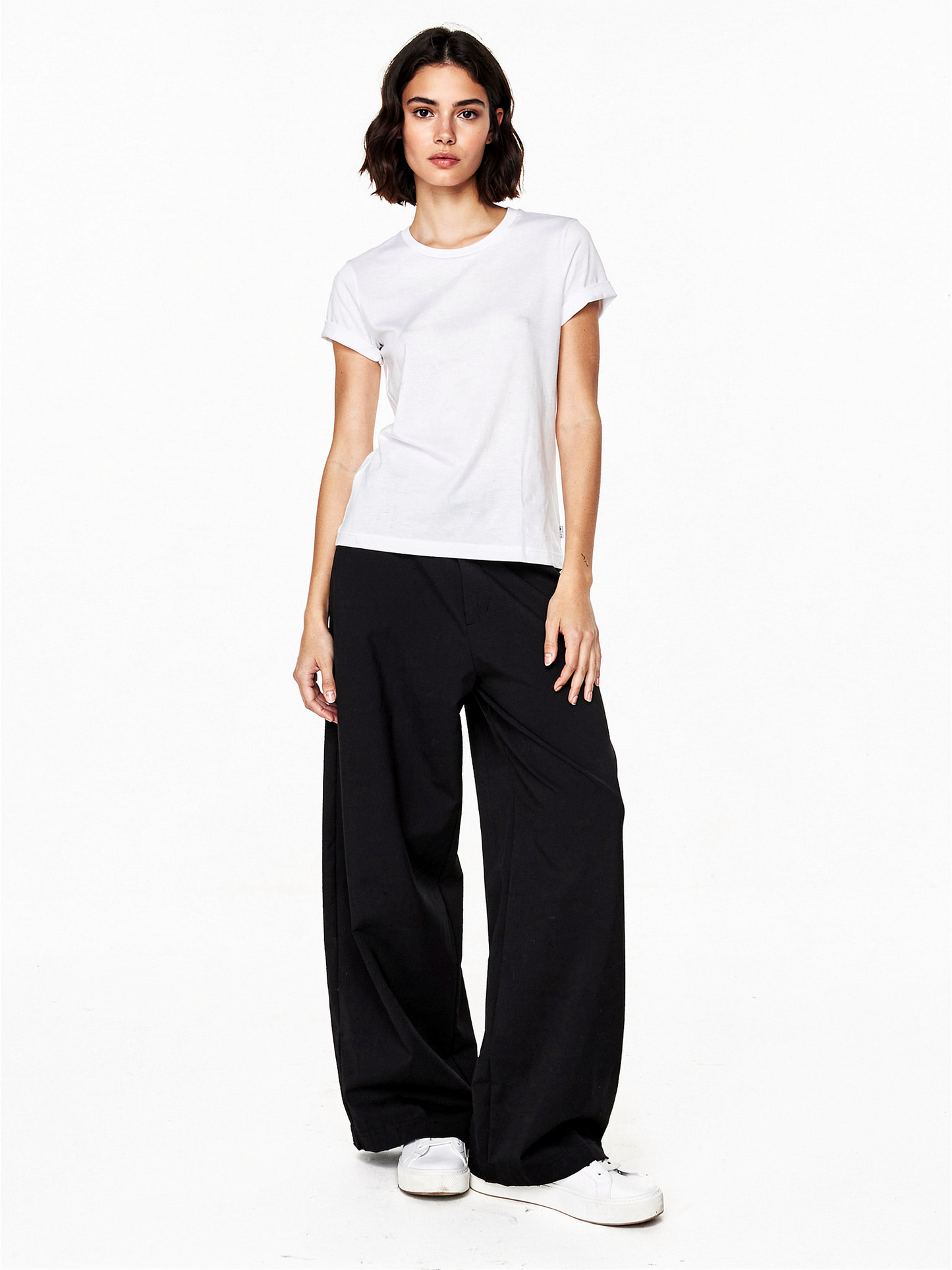 シンプルストレート コットンパンツ