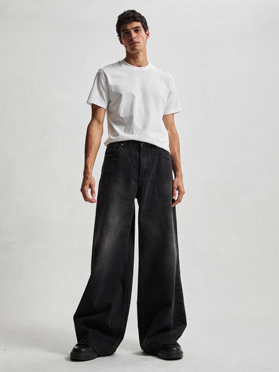 クリーンブラックルーズワイドデニム