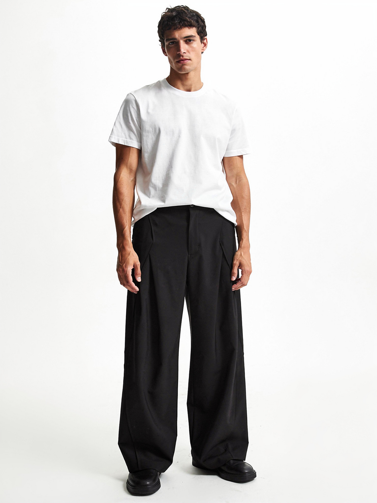 ストラクチャードプリーツワイドスラックス