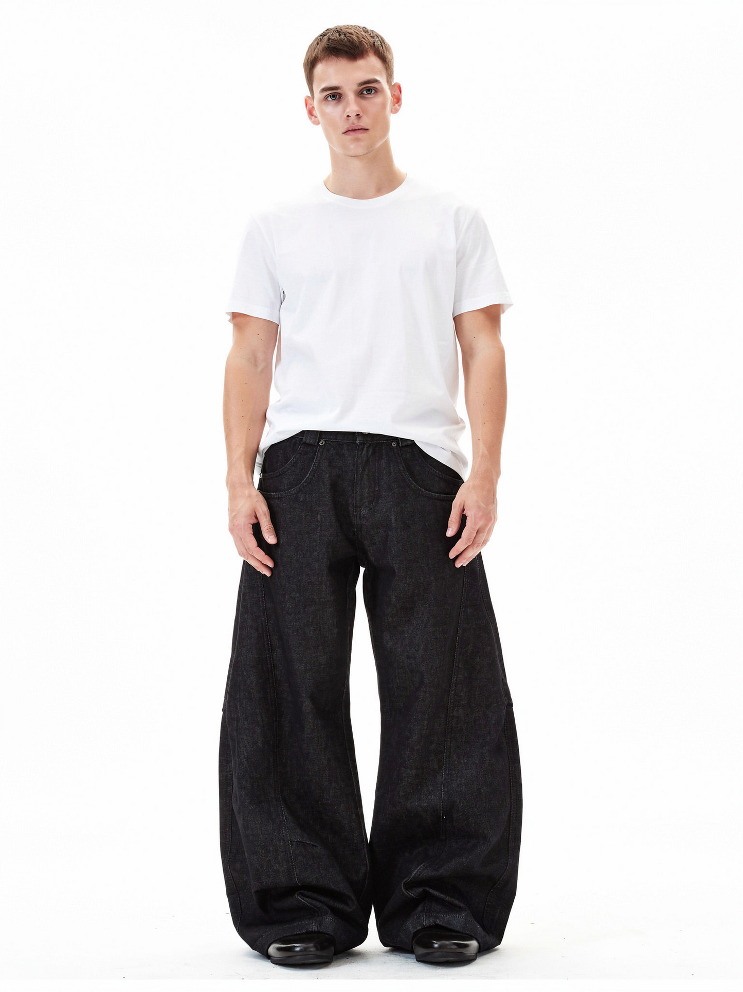 クリーンブラックバルーンワイドデニム